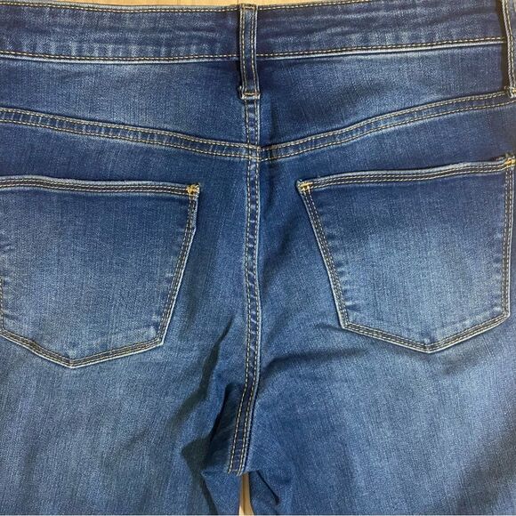 Universal Thread high rise distressed/deconstructed jegging in size 4/27R - Picture 6 of 14